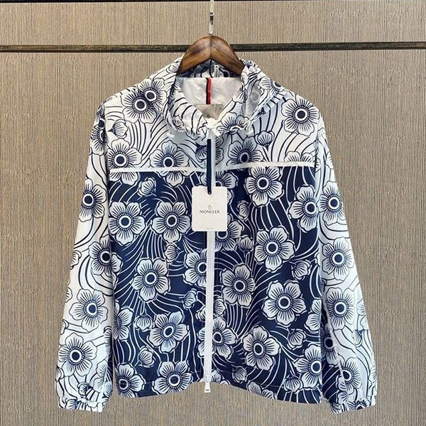 日本未入荷 21SS【モンクレール ジャケット 偽物】Keragan フローラル ナイロン ジャケット 0931A761005956R770