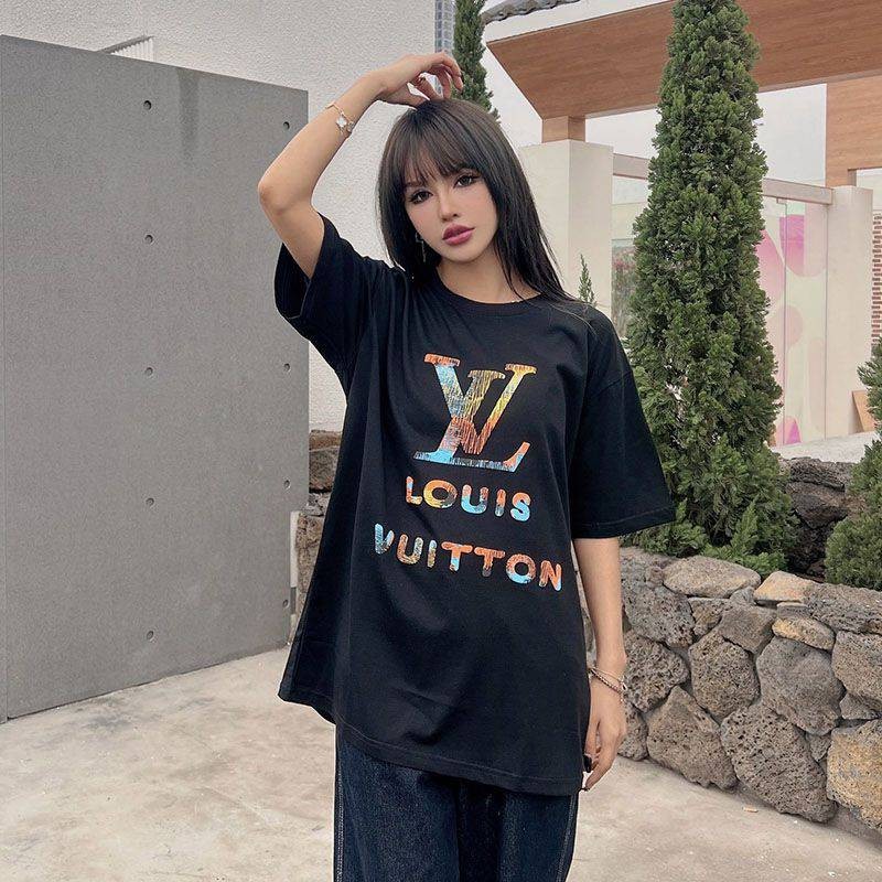 累積売上総額第1位!ルイヴィトン コピー ロゴ コットン Tシャツ vus82052